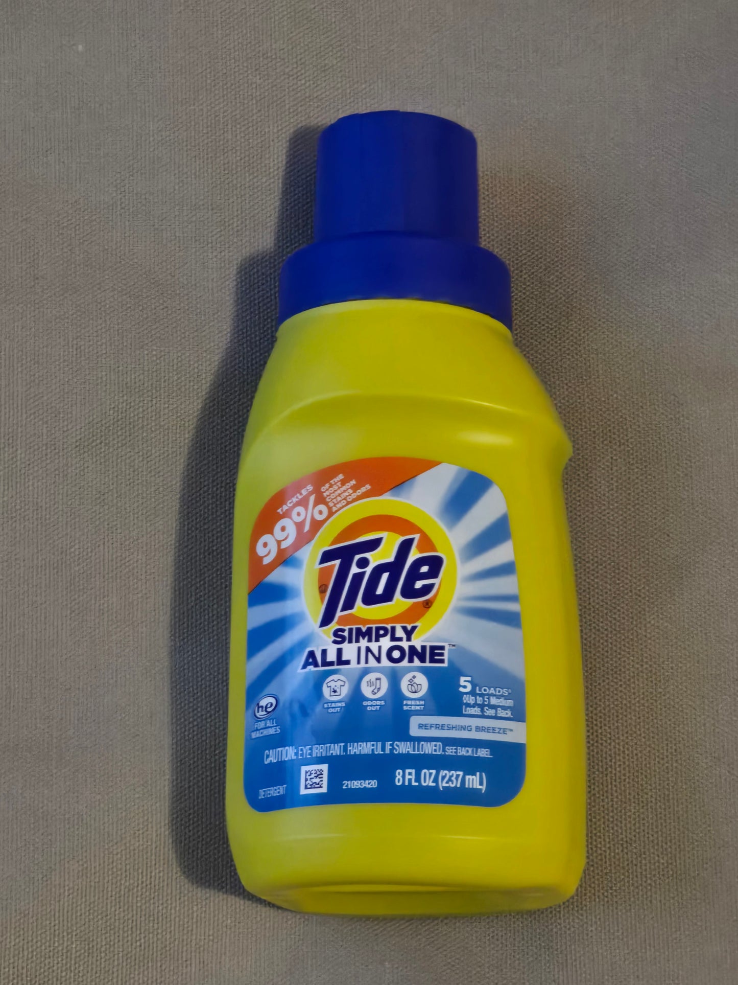 Tide Simply All In One Liquid Laundry Detergent – Refreshing Breeze, 8 fl oz (5 Loads)